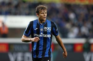 泰晤士报:纽卡将亚特兰大中卫斯卡尔维尼列为首要目标