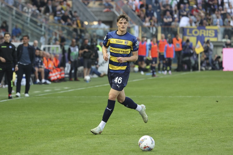 乐鱼平台-意媒:伯恩茅斯与米兰双雄竞争莱奥尼报价遭拒 帕尔马要价4000万欧