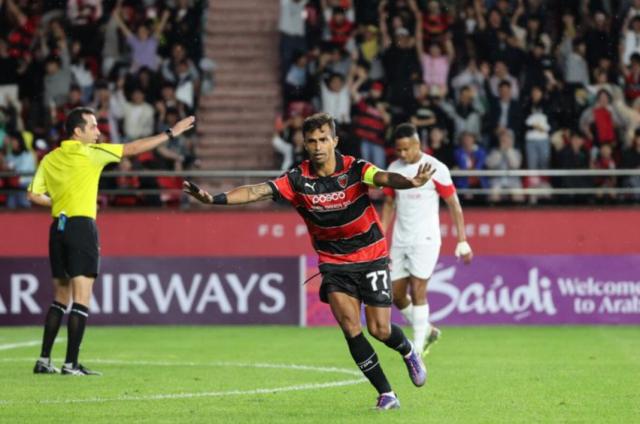 乐鱼娱乐体育-穆斯卡特最惨一败如何制造？海港半场崩盘输在板凳